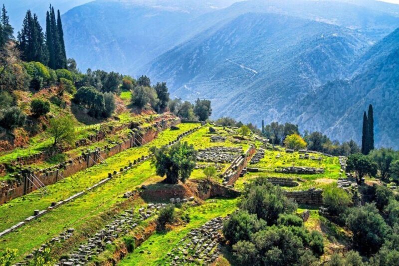 Athens: Thermopylae, Delphi & Meteora Private Tour with Meal - From Athens to the Battlefield of Thermopylae and the Innovative Centre