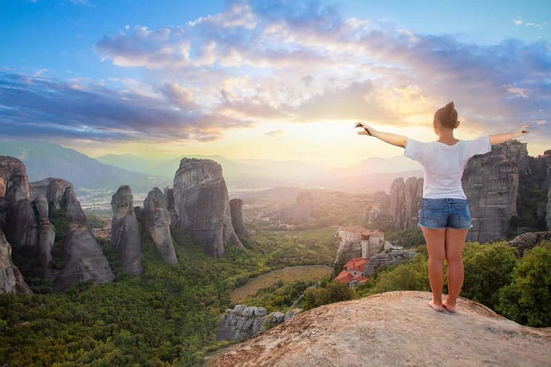 Athens to Meteora: Monasteries, Caves & Seaside Stopovers - Key Points