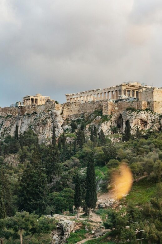 Athens: Wine Tasting with a Sommelier under the Acropolis - Exploring Greek Wines from Small Wineries