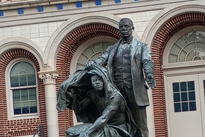 ATL Remix Tour - Viewing Rick Ross’s Promise Land Mansion