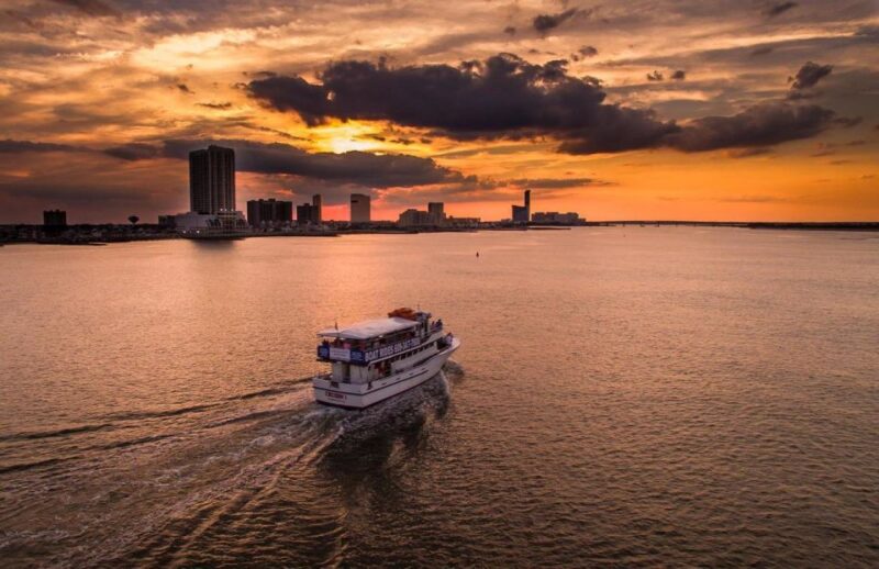 Atlantic City: Happy Hour Cruise Sun- Thursday. All ages - Who Will Love the Happy Hour Cruise?