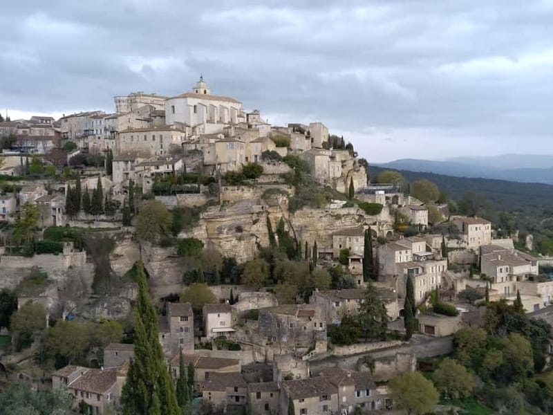 au départ Avignon 1/2 journée dans les villages de Provence - Pacing and Group Experience in a Small Group Setting