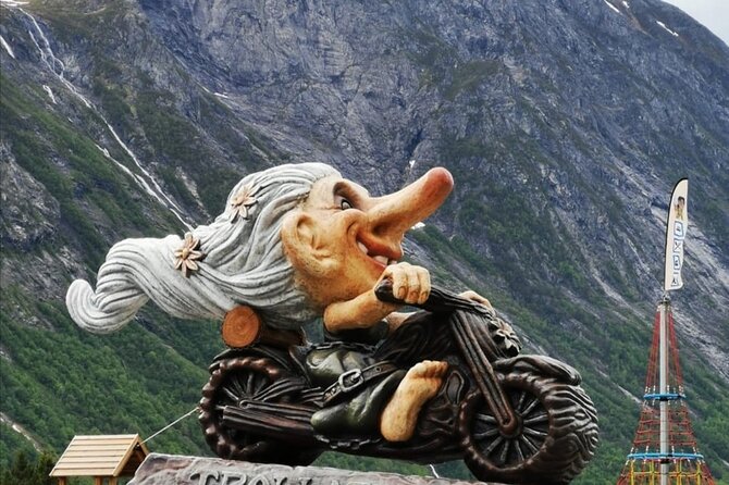 Audio-Guide Bus Tour at Scenic Routes of Åndalsnes to Trollstigen - Practicalities and Group Size