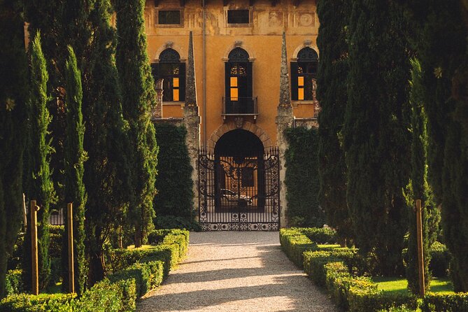 Audio guides to discover Verona, the city of Romeo and Juliet - The Legend of Juliet’s House and Medieval Charm