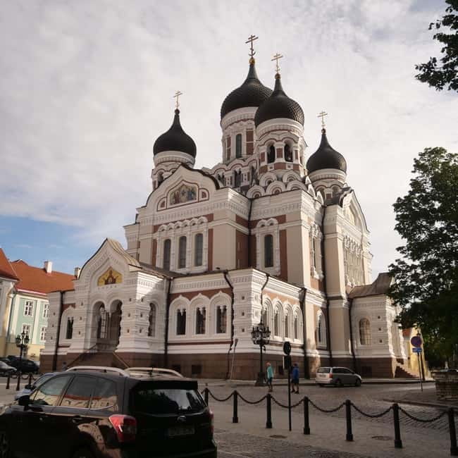 Audio Tour of the Toompea Hill (Cathedral Hill) in Tallinn - Discover Toompea Hill: Tallinn’s Historic Heart