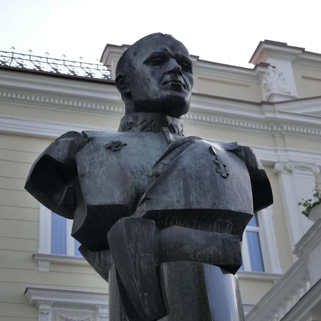 Audio Tour of Vilnius Old Town Core and the South Part 2in1 - Meeting Point and Tour End Location in Vilnius