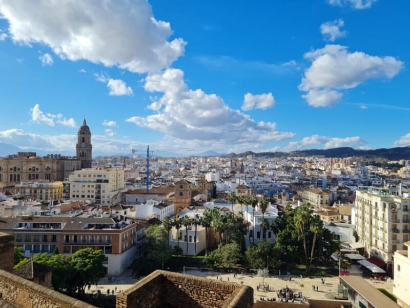 Audioguide City Walk Malaga for cruises (German & English) - Discover Malaga’s Old Town with an Audio Guide Written by a Professional Tour Guide