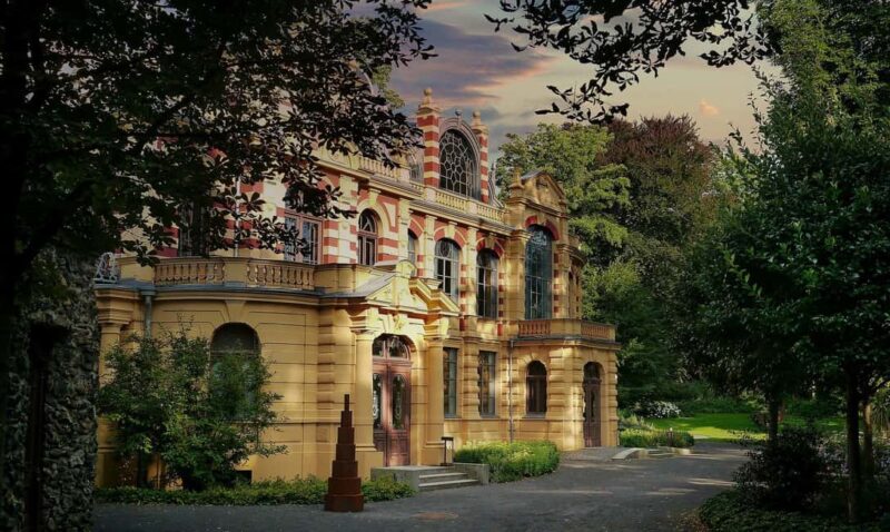 Augsburg tour of city with licensed guide - Optional: The Golden Hall and Town Hall