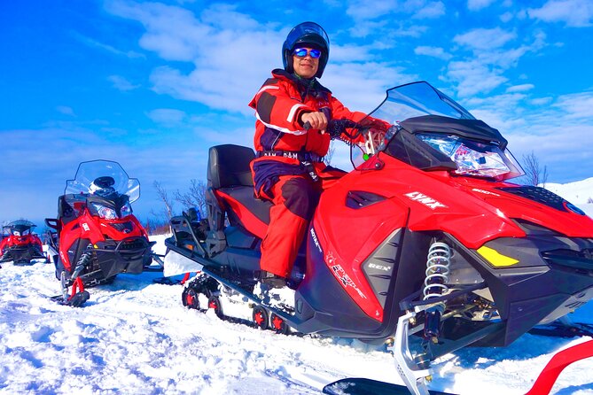 Aurora Crystal Lavvo Overnight stay with snowmobile trip - Evening in the Crystal Lavvo with Northern Lights Forecast