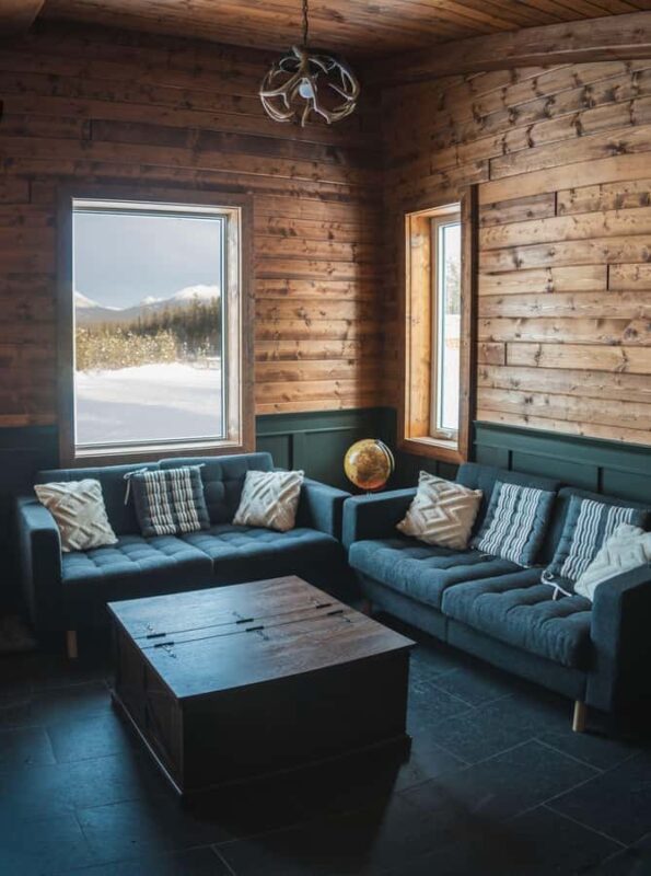 Aurora Lounge: Aurora Viewing Cabin & Bar - Whitehorse’s Only Aurora Viewing Cabin with a Liquor License