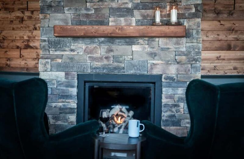 Aurora Lounge: Aurora Viewing Cabin & Bar - Inside the Aurora Viewing Cabin and Bar