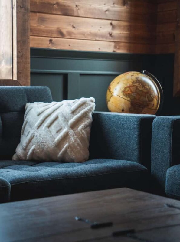 Aurora Lounge: Aurora Viewing Cabin & Bar - The Limited Guarantee of Aurora Visibility