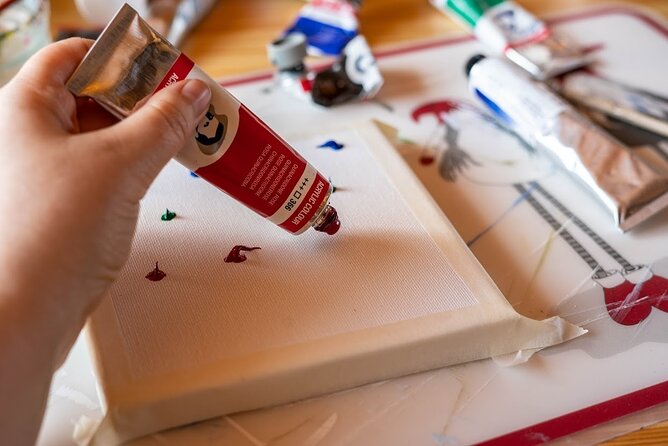 Aurora painting workshop - The Unique Setting of the Lapland Home for Painting