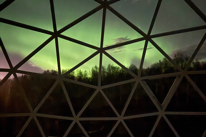 Aurora Sphere - The Glass Igloo: A 360-Degree Viewing Sanctuary