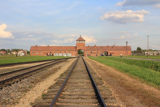 Auschwitz and Birkenau Memorial and Museum Guided Tour from Krakow - Meeting Point and Transportation Logistics in Krakow