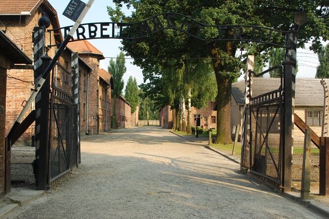 Auschwitz and Birkenau Round-Trip VIP Transport from Krakow - Timing and Pacing for a Respectful Visit