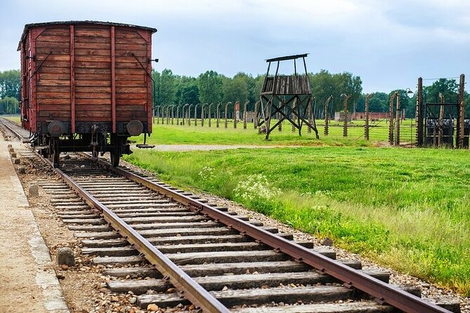 Auschwitz and Birkenau Tour with Hotel Pick up from Krakow - Visiting Auschwitz-Birkenau: Key Stops and Their Significance