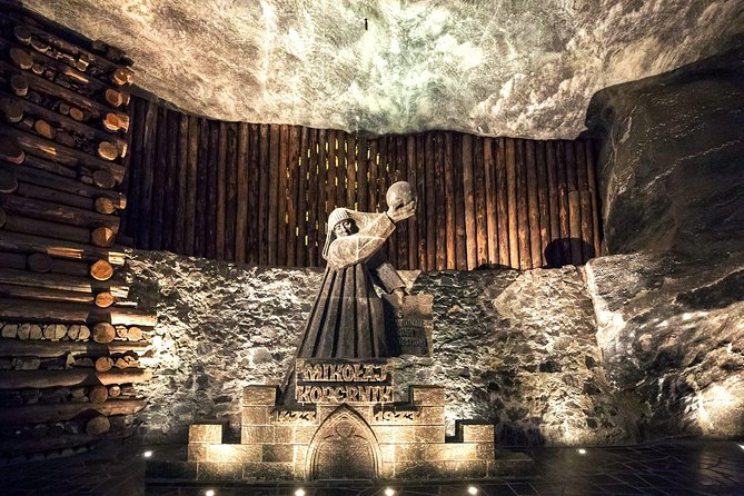 Auschwitz-Birkenau and Salt Mine Full day tour - Visiting Auschwitz-Birkenau: A Deeply Moving Experience