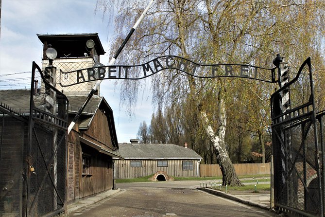 Auschwitz & Birkenau English guided tour by private transport from Katowice - Why This Tour Is a Thoughtful Choice