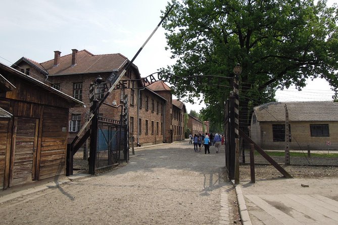 Auschwitz & Birkenau: Live-Guided Tour with Transportation and Hotel Pickup - Accessibility and Practical Tips