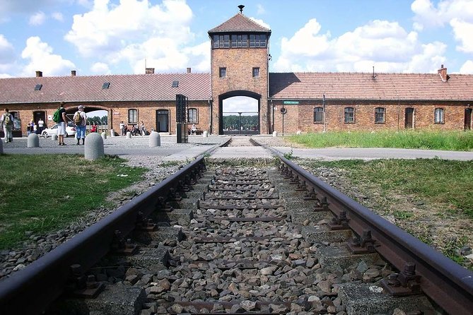 Auschwitz-Birkenau Memorial and Museum Guided Tour - Private Transport - Direct Pickup from Krakow Hotels or Residences