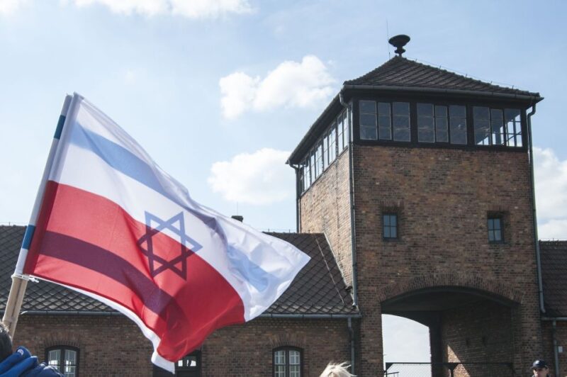 Auschwitz-Birkenau Private Tour from Katowice & Transport - Key Points