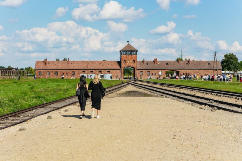 Auschwitz-Birkenau: Skip-the-Line Entry Ticket & Guided Tour - The Guide: Knowledgeable, Sensitive, and Clear