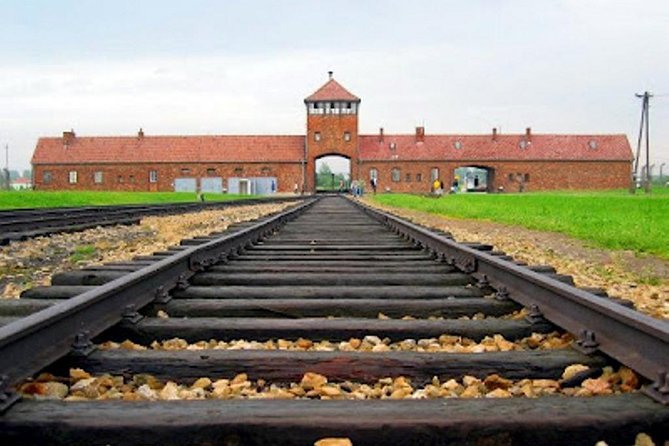 Auschwitz Trip From Krakow - English Speaking Guided Tour - Key Points