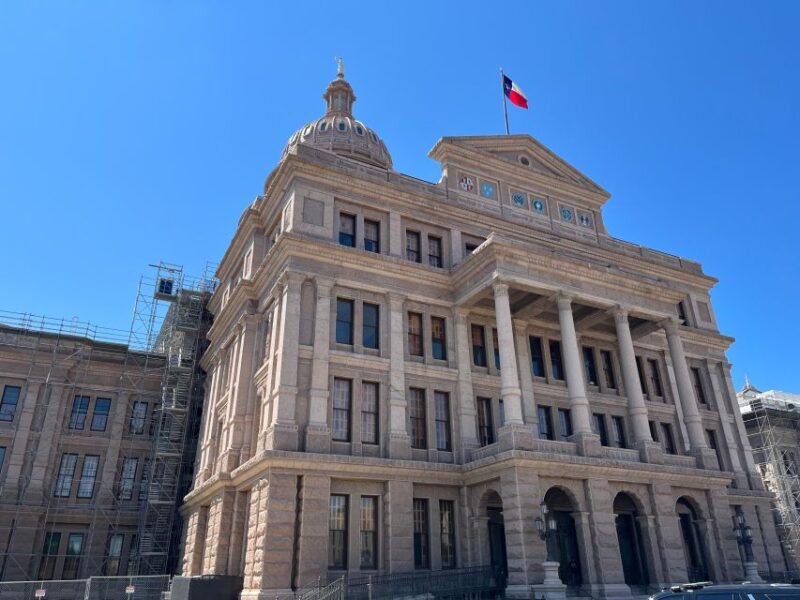 Austin Art & Architecture Bicycle Tour - Architectural Landmarks: From Historic Buildings to Government Icons