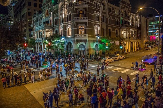 Austin Bar Hunt: Raging on Rainey - Why Choose the Austin Bar Hunt: Raging on Rainey?