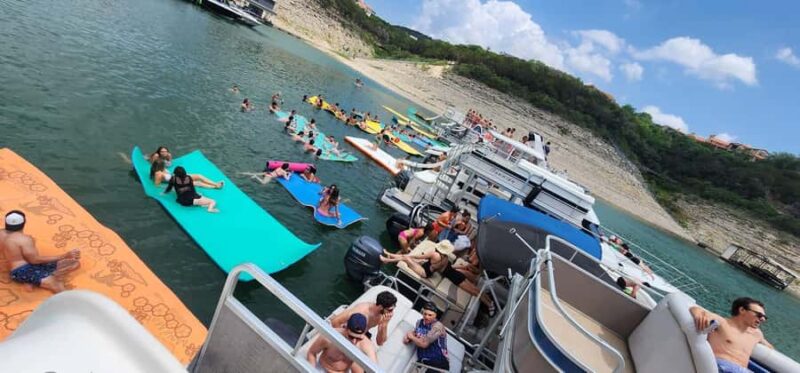 Austin: Lake Travis Boat Rental Grill and Slide - Accessibility and Language Support