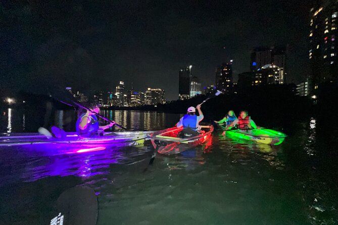 Austin Texas Night Clear Kayaking Glow Tour - Paddling at Night: Pacing and Group Dynamics