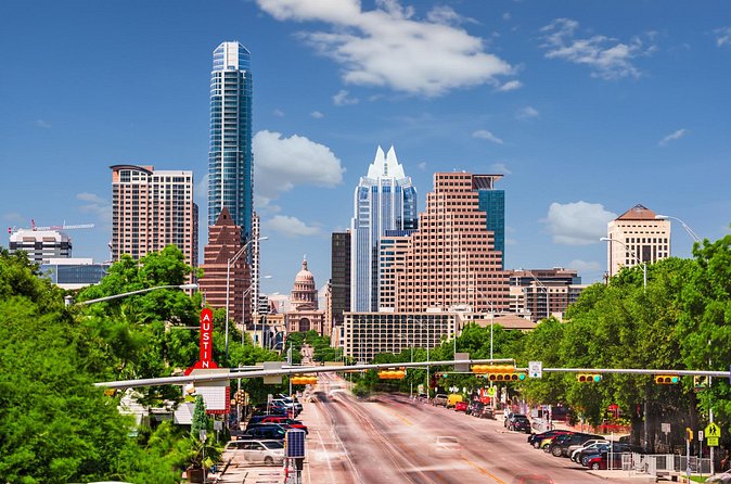 Austins Treasures Private tour: A Heroic Downtown Discovery Walk - The Value of a Private Austin Experience