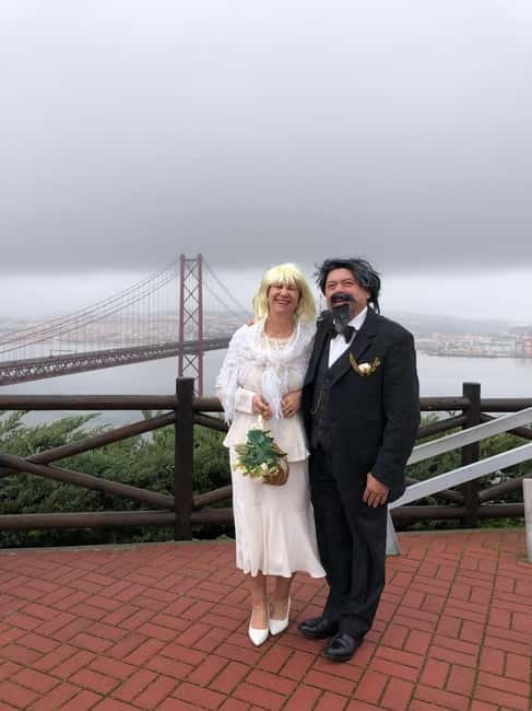 Authentic Almada: Cristo Rei and the Local Market - Optional Coffee or Beer Stop for a Taste of Local Life