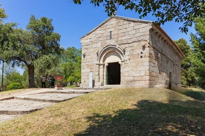 Authentic Braga & Guimarães: Small Historical Group Tour - Key Points