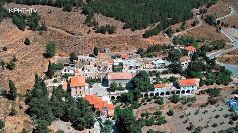 Authentic Crete in Winter: Minoan Farm, Winery and Monastery - Visiting the Peaceful Monastery of Saint George Epanosifis