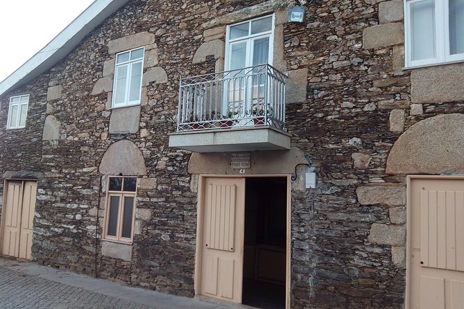 Authentic Douro Valley - small-Group Tour (Max 7) - Driving the Iconic N222 Road