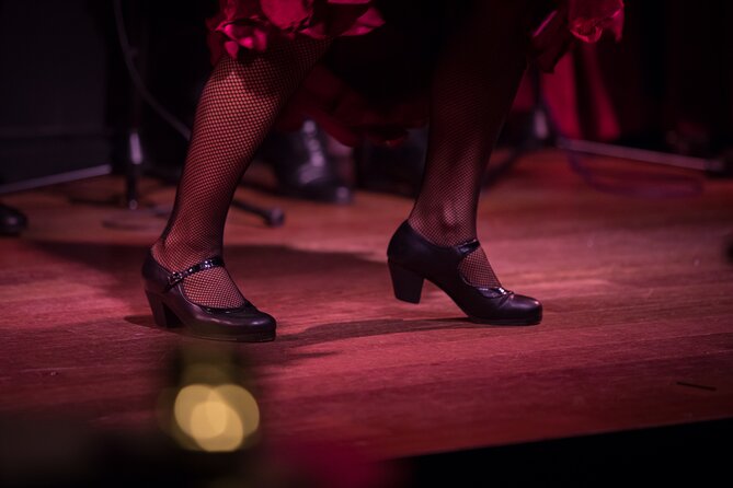 Authentic flamenco show. Alegria and gastronomy Malaga - Key Points