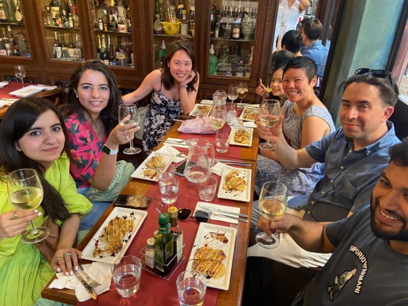 Authentic Flamenco Show & Tapas Tour in Granada - Key Points