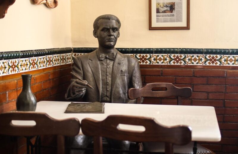 Authentic Flamenco Show & Tapas Tour in Granada - The Food and Drink Experience