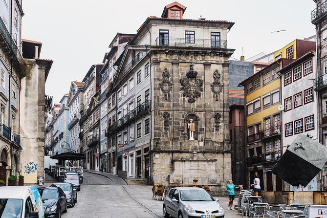Authentic Oporto Walking Tour with Wine Tasting - The Clérigos Tower and Its Significance