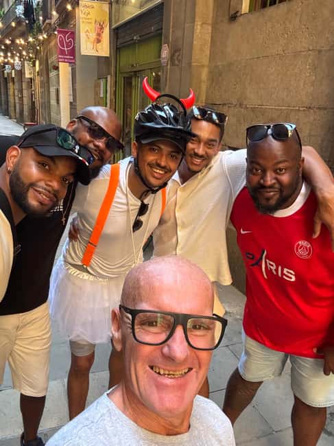 Authentic private tour of Barcelona in French - Visiting the St. Mary of the Sea Cathedral