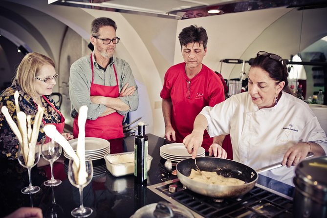 Authentic Roman Cooking Class & Market Experience - Cooking in a Private, Well-Equipped Kitchen
