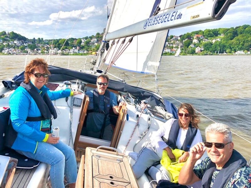 Authentic sailingtrip "towards Blankenese", Hamburg/Elbe - The Atmosphere: From Port to Blankenese and Night Cruises