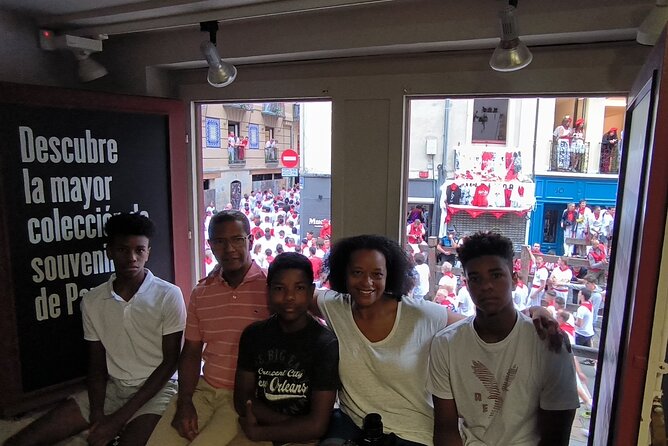 Authentic San Fermín experience with balcony and buffet breakfast. - The Balcony Experience: Best Seats in Pamplona