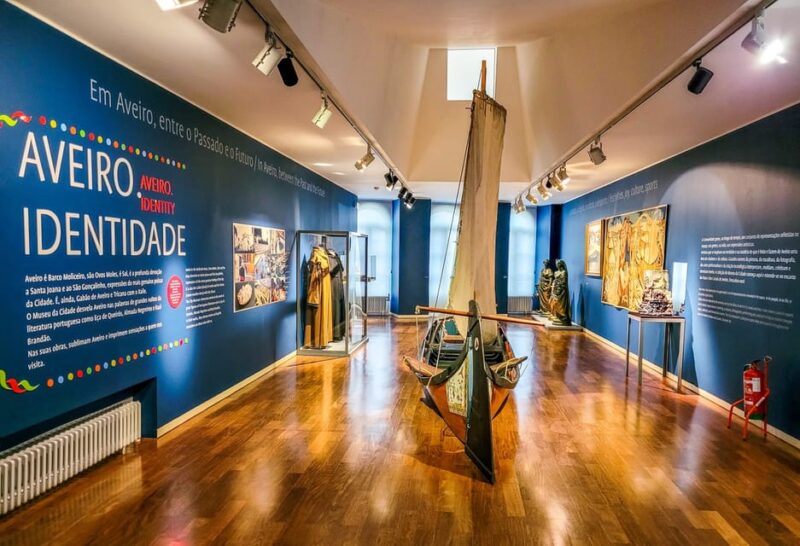 Aveiro: Gondola Ride and Costa Nova Beach  All Included. - An Authentic Salt Harvest Experience at Troncalhada