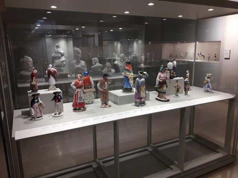 Aveiro: Gondola Ride and Costa Nova Beach  All Included. - The Guided Experience and Multilingual Expertise