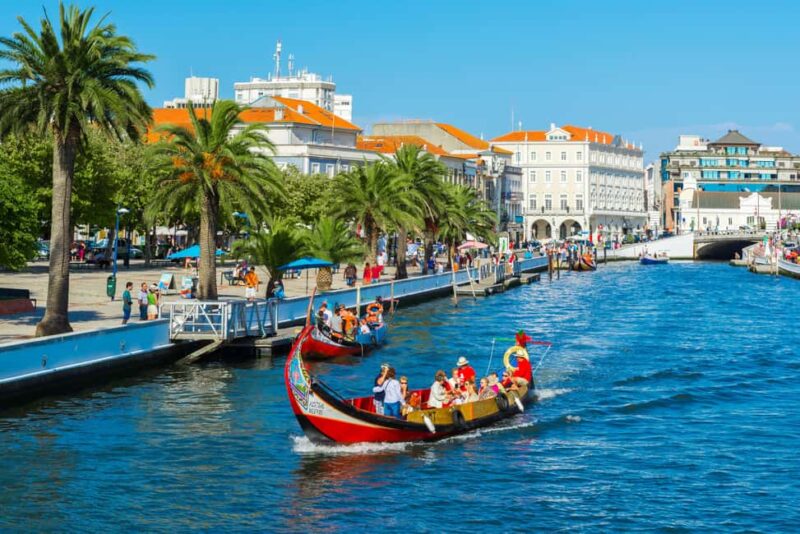 Aveiro: Half-Day Tour from Porto with Optional Cruise - Exploring Aveiro’s Old Town and Fish Market Square