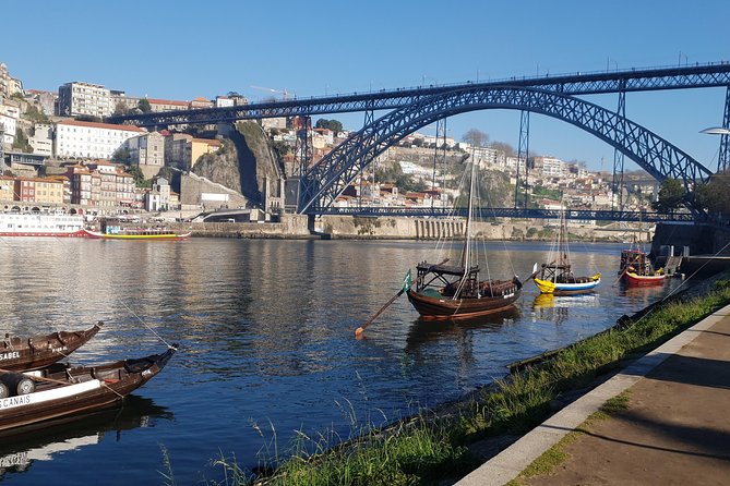 Aveiro / Porto / Gaia full day Private tour - Relaxing Pause at Matosinhos Beach