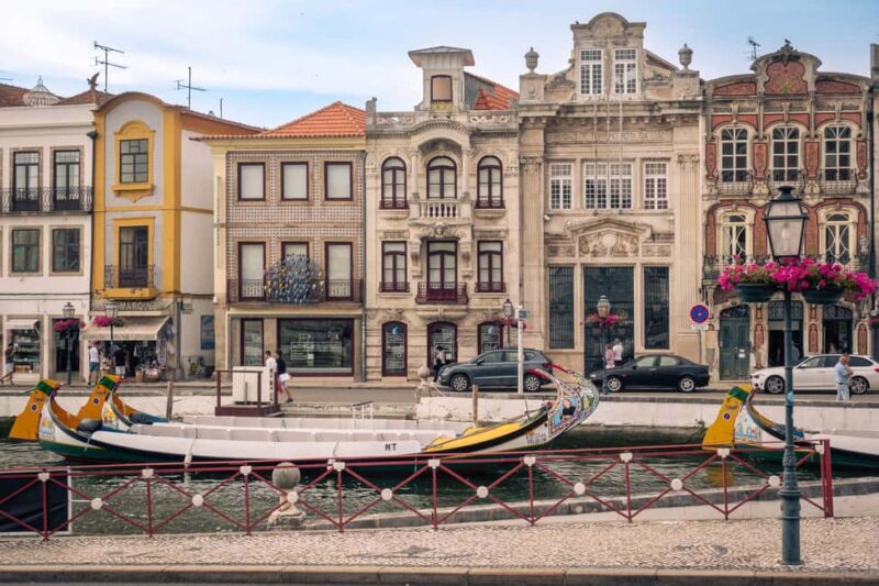 Aveiro: Private & Flexible Walking Tour in Historic Center - Starting Point at Botirões Bridge Over the Canal